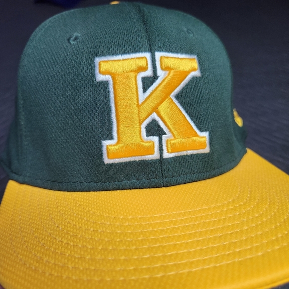 Dome Flex Embroidered "K" Logo Gold & Green Cap Possibly Colligiate Size Med/Lar - Picture 6 of 13
